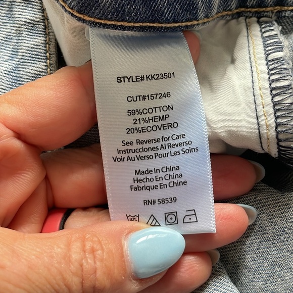 KUT from the Kloth Brea Jean Skirt Style KK23501 Light Wash Front slit Size 14 - Picture 10 of 11